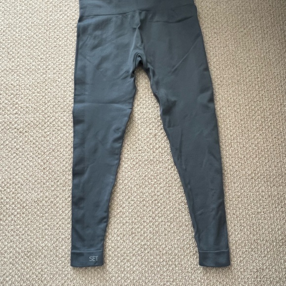 Set Active Set - Picture 3 of 3